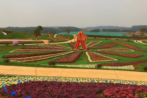 該項(xiàng)目為全市政策性金融扶持的首筆鄉(xiāng)村旅游扶貧開(kāi)發(fā)建設(shè)項(xiàng)目,不僅